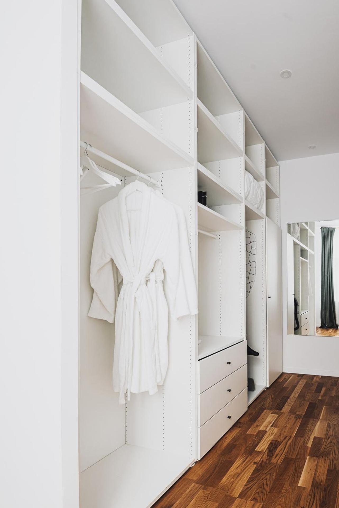 Voya Nordic Apartment-A Luxury Oasis In The Old Town Brassó Kültér fotó
